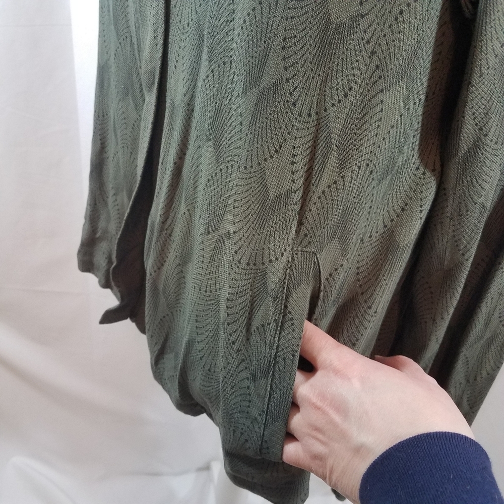 Hinge Olive Ruffle Crop Jacket L - Picture 9 of 15